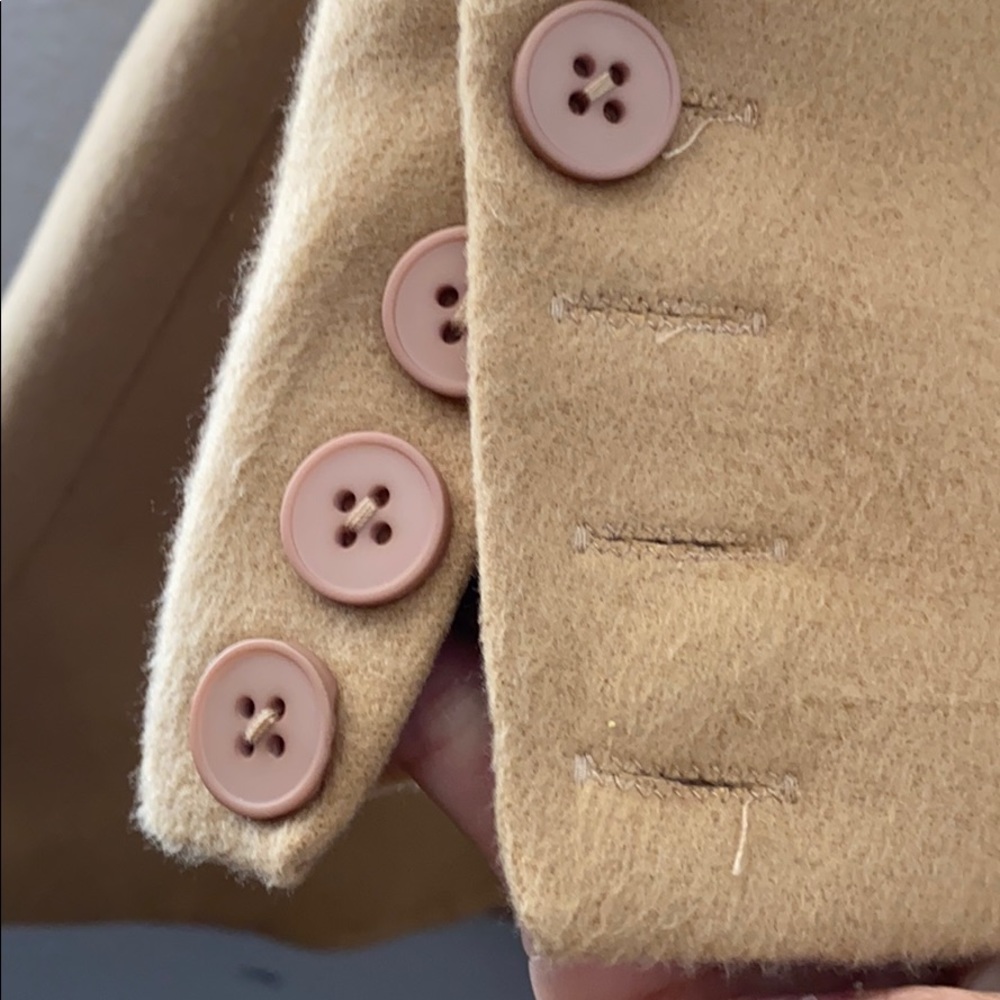 Coat - Picture 7 of 9